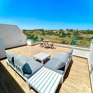 Axtart Penthouse With Amazing Views Marsaxlokk